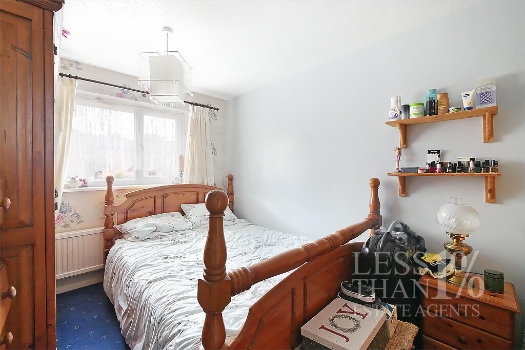 House in Northampton, Southfields - More