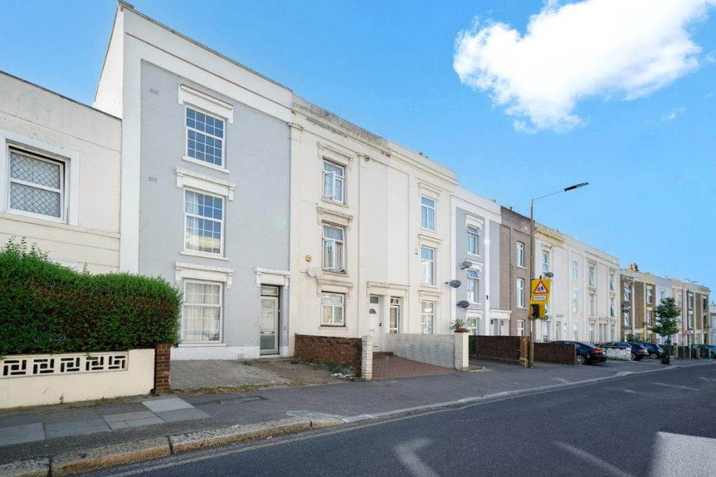 Main image of property: Crescent Road, London