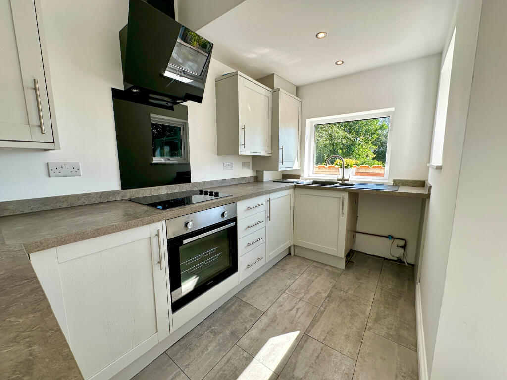 555 Gisburn Road, Blacko