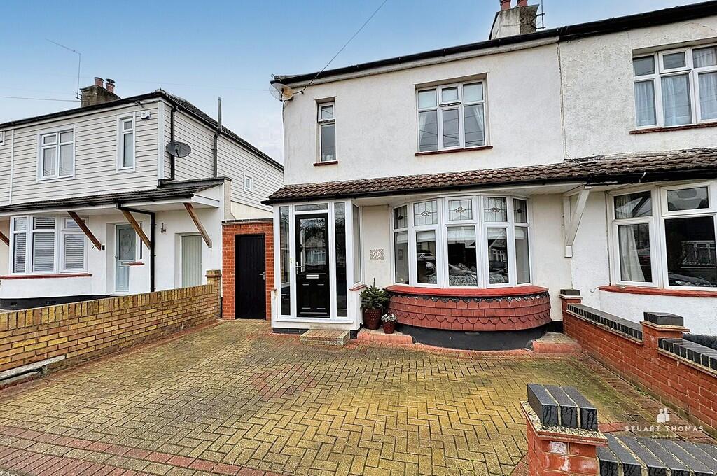 Main image of property: The Avenue, Hadleigh