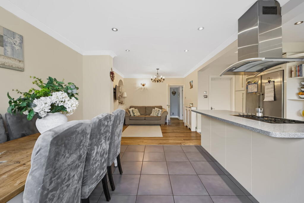 House in Watford - View 5