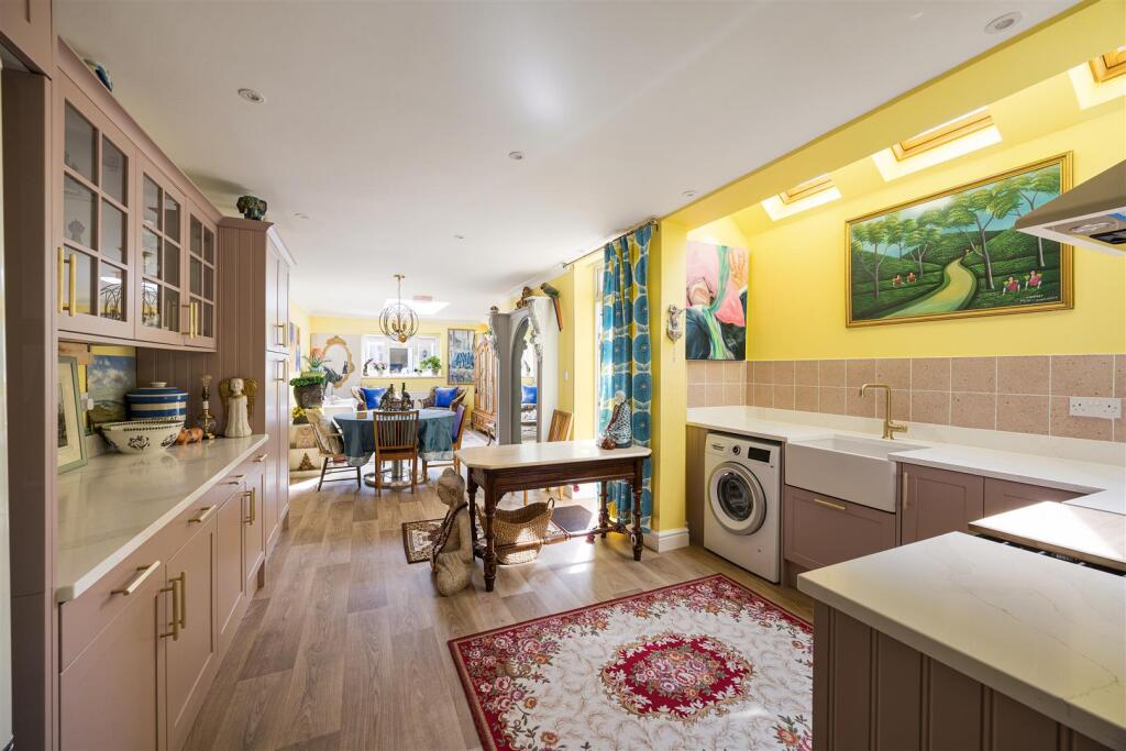 House in London, Hale End - View 3