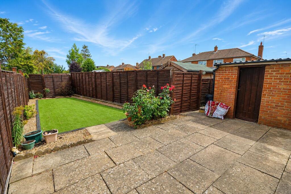 House in Rushden, North Northamptonshire - View 2