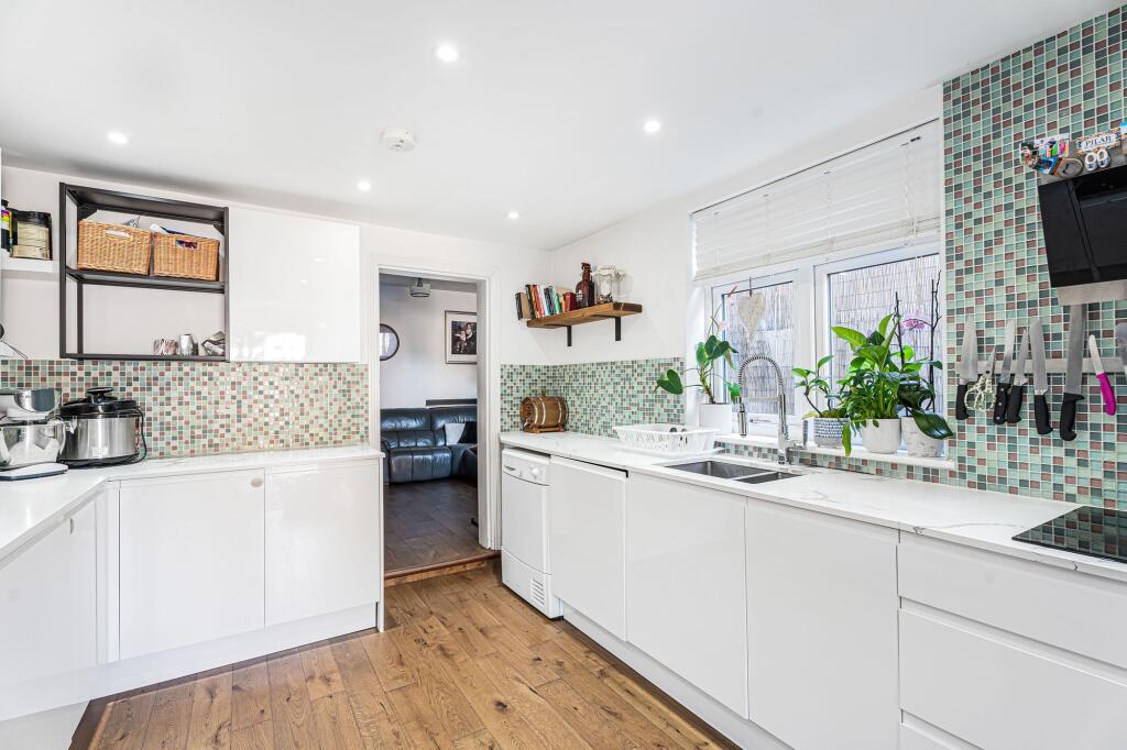 House in London - View 5