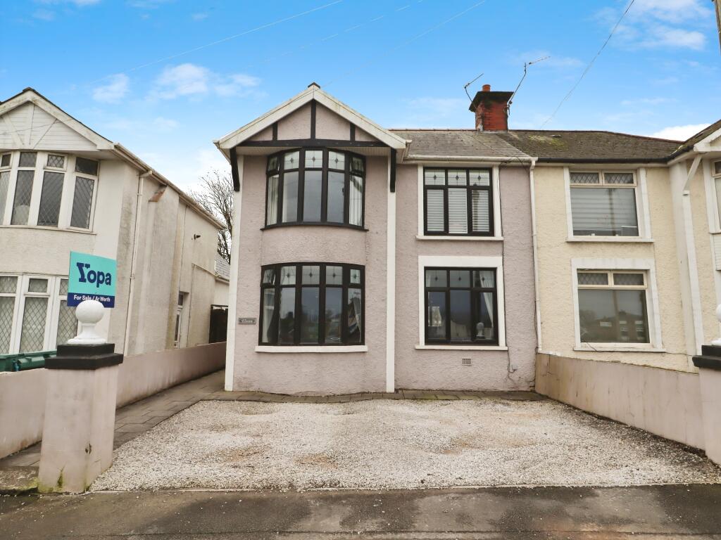 Main image of property: Heol Las, Bridgend, CF33