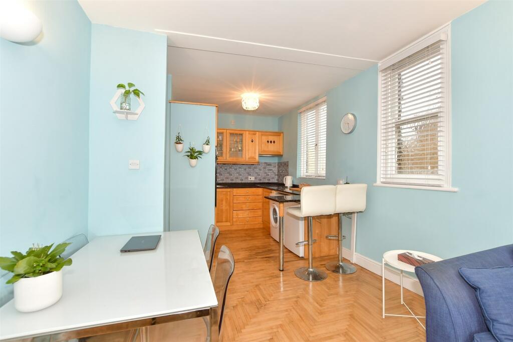 Apartment in Herne Bay, Hunter's Forstal, Oxenden