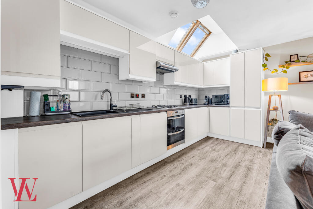 Apartment in East Hertfordshire, Hockerill, Bishop's Stortford - View 4