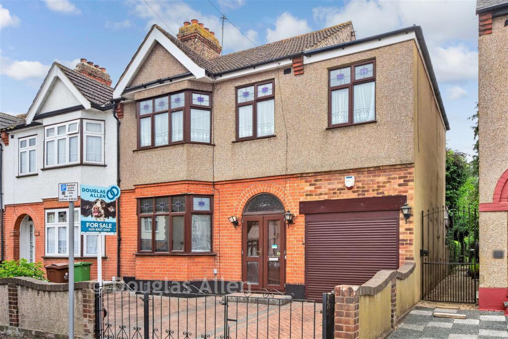 Main image of property: Kings Avenue, Romford, Essex