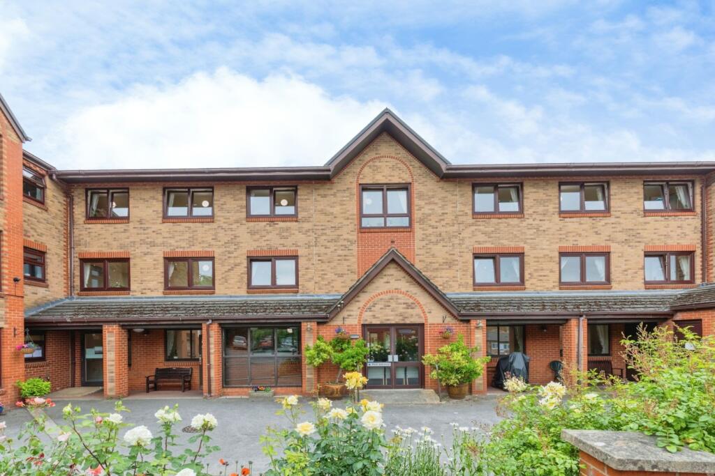 Main image of property: Duke Street, Banbury, OX16