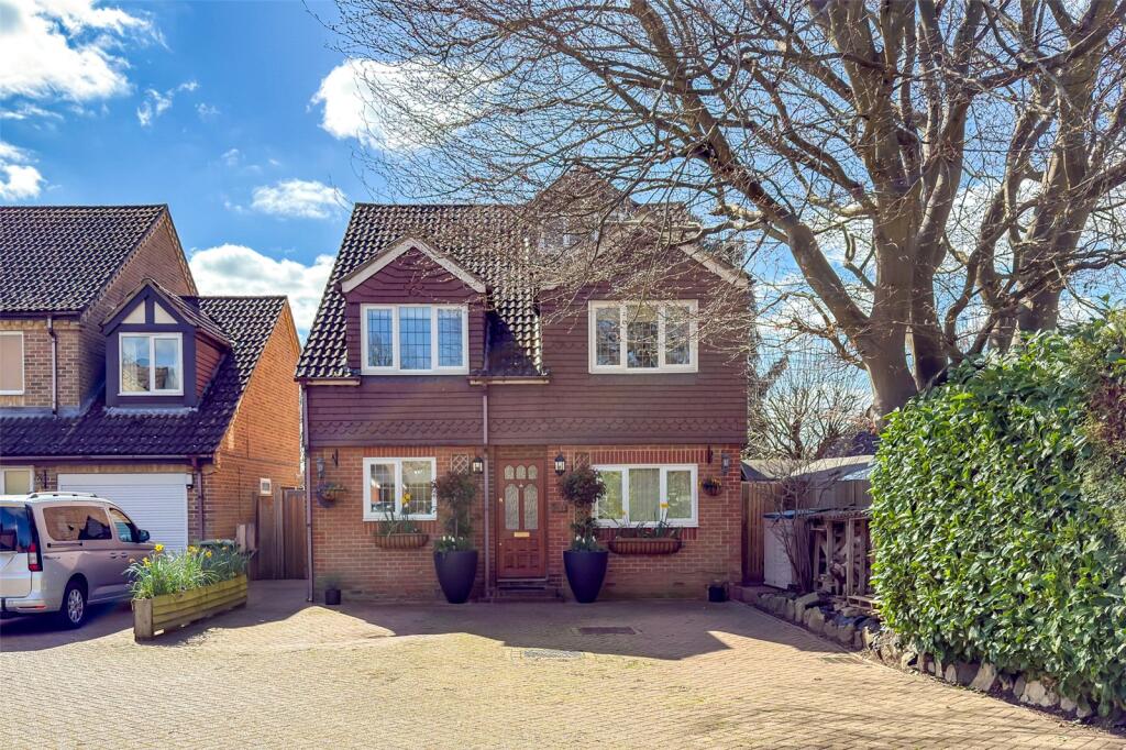 Additional image 31 of Magnolia Close, Park Street, St. Albans, Hertfordshire, AL2