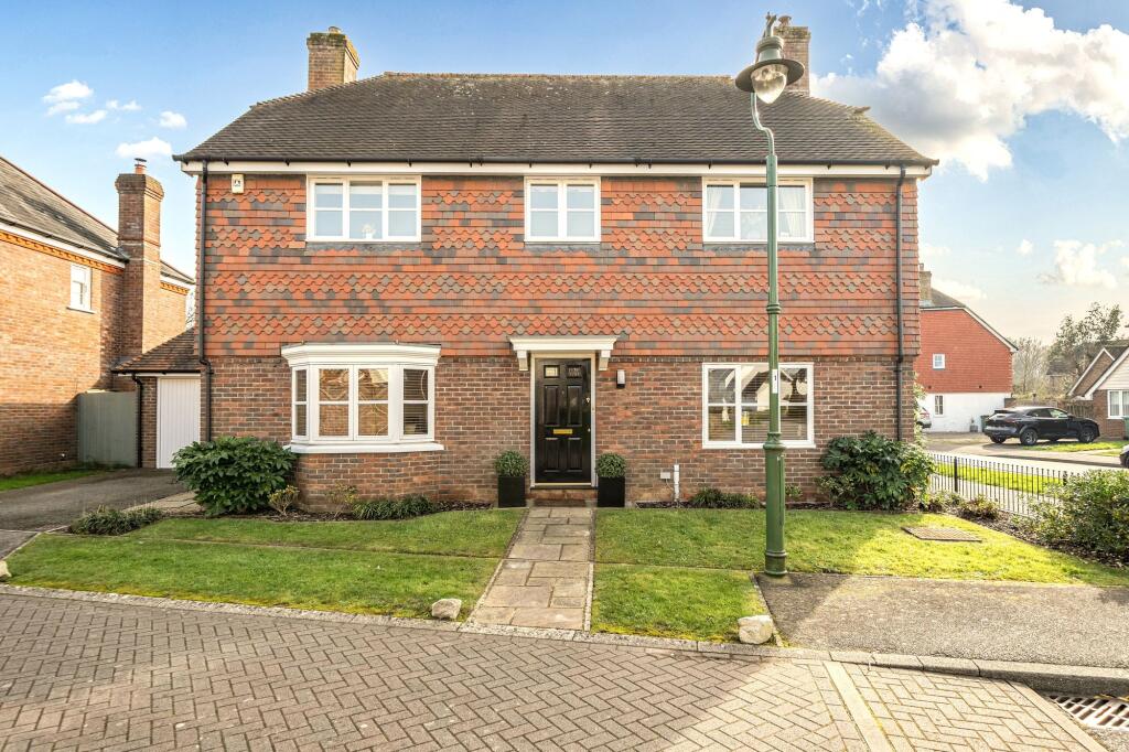 Main image of property: Barrow Close, Billingshurst, RH14