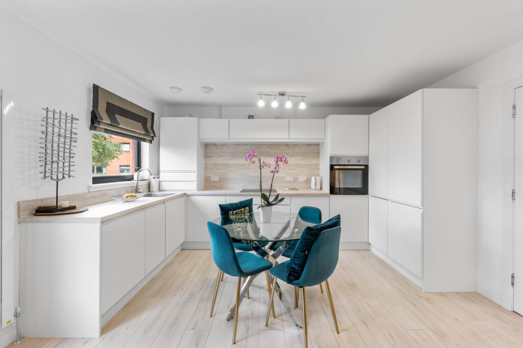 Apartment in Glasgow, New Cathcart, Muirend - View 4