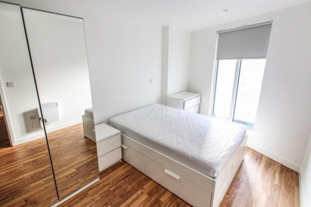 6% Projected Rental Yields | Completed Manchester Apartment, Manchester – Stylish 1 Bed, Rental Income Opportunity photo 3