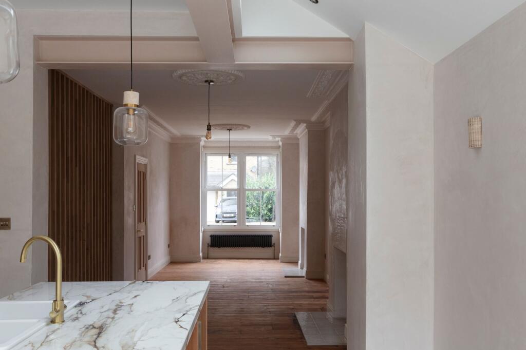 Peel Road, South Woodford, London, E18 photo 4