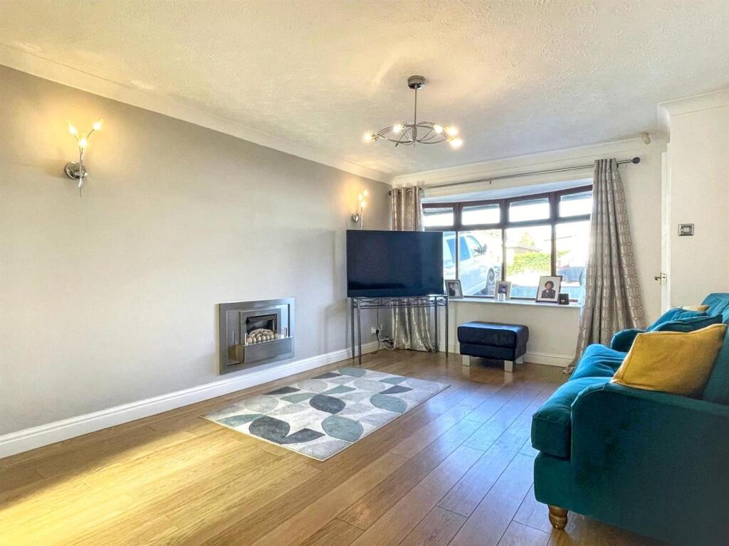 House in Stoke-on-Trent - View 5