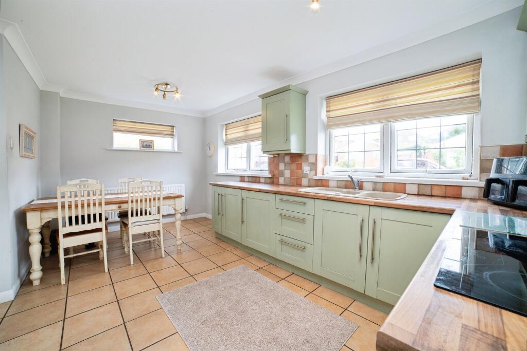 Lyle Close, Kimberley, Nottingham - View 3