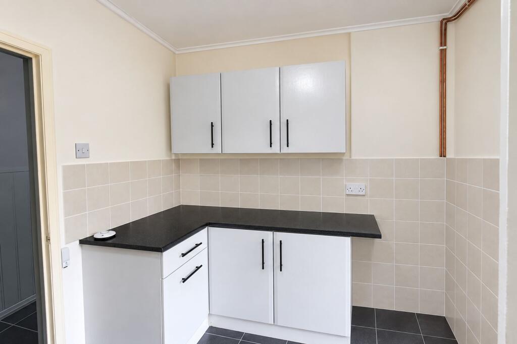 Apartment in Cardiff - View 3