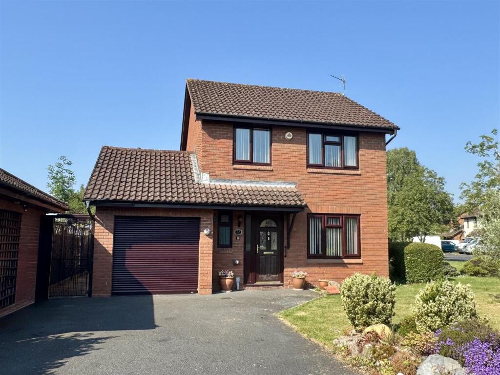 3-bed house on Wyedean Rise, Hereford, £310,000