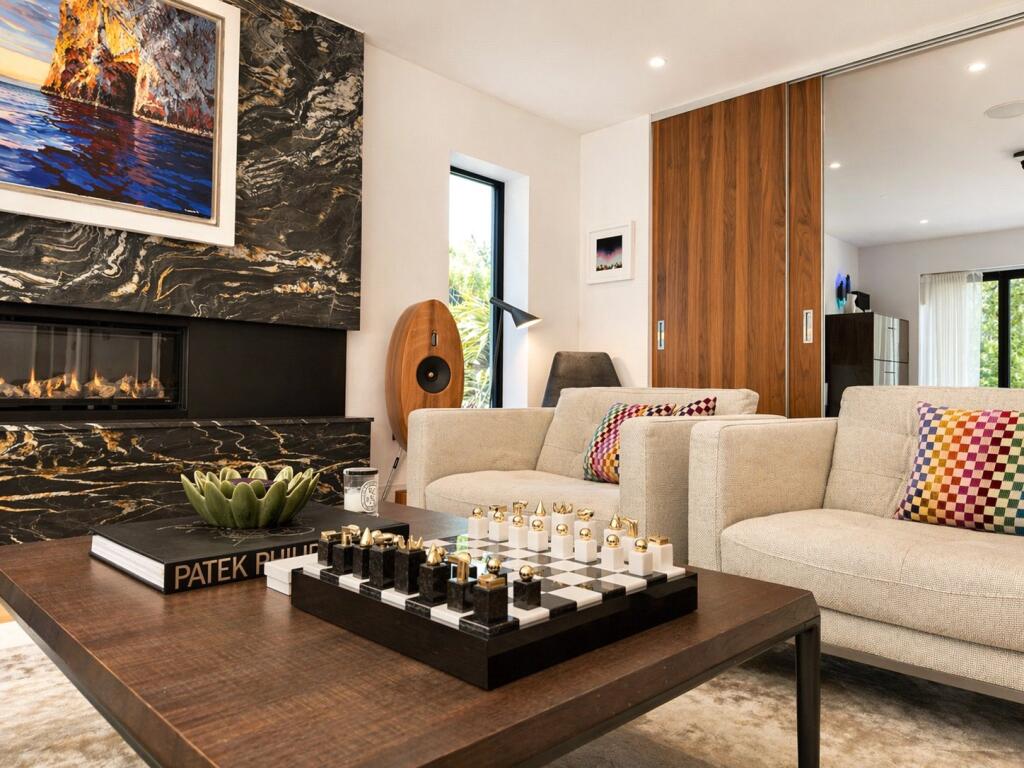 House in Wirral, Liverpool City Region - View 4