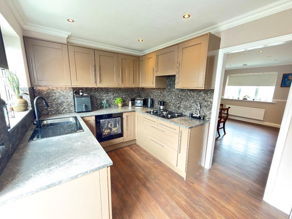 House in Bedfordshire, Luton - View 2