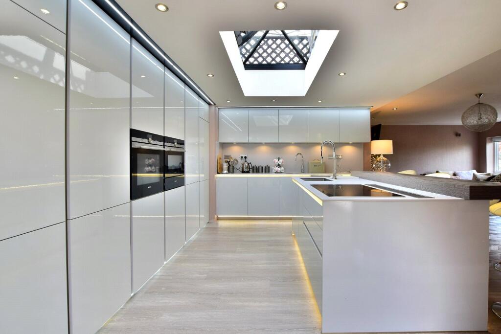 House in Stockport - View 4