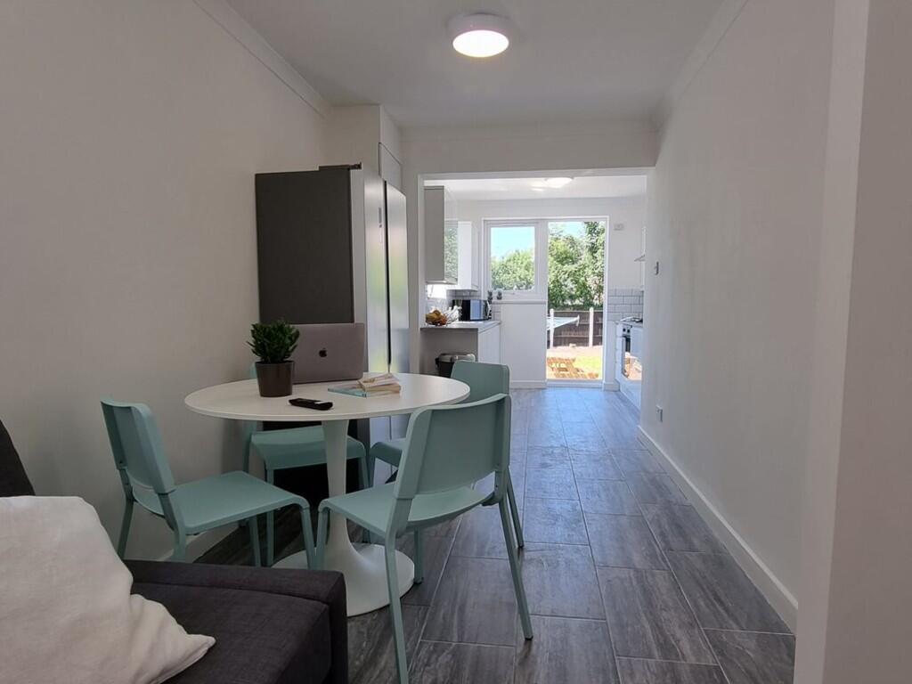 House in Southall - View 5