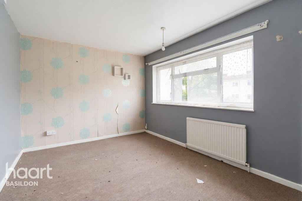 House in Basildon, Essex - More