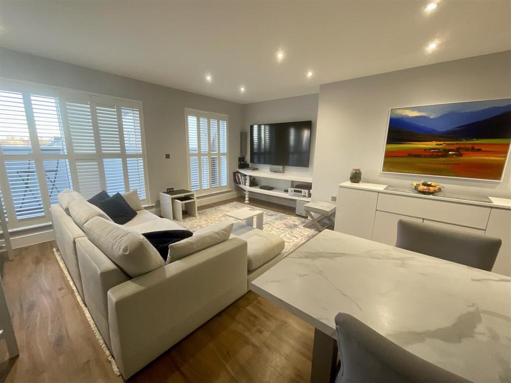 Charrington Place, St. Albans – další