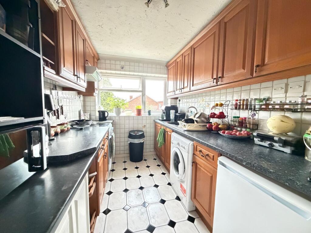Apartment in Twickenham - View 4