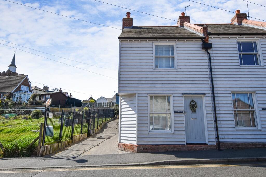 3-bed terraced on The Hythe, Maldon, Essex, £380,000