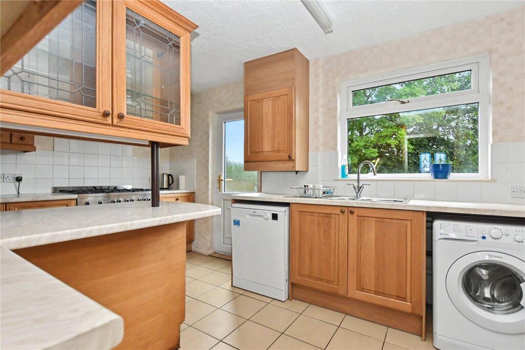 House in Leeds, West Yorkshire - View 3