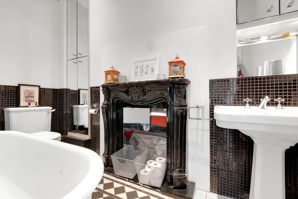 Apartment in London - View 5