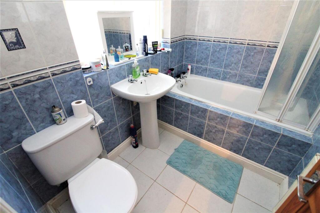 Bertie Road, Wrexham, LL13 photo 5