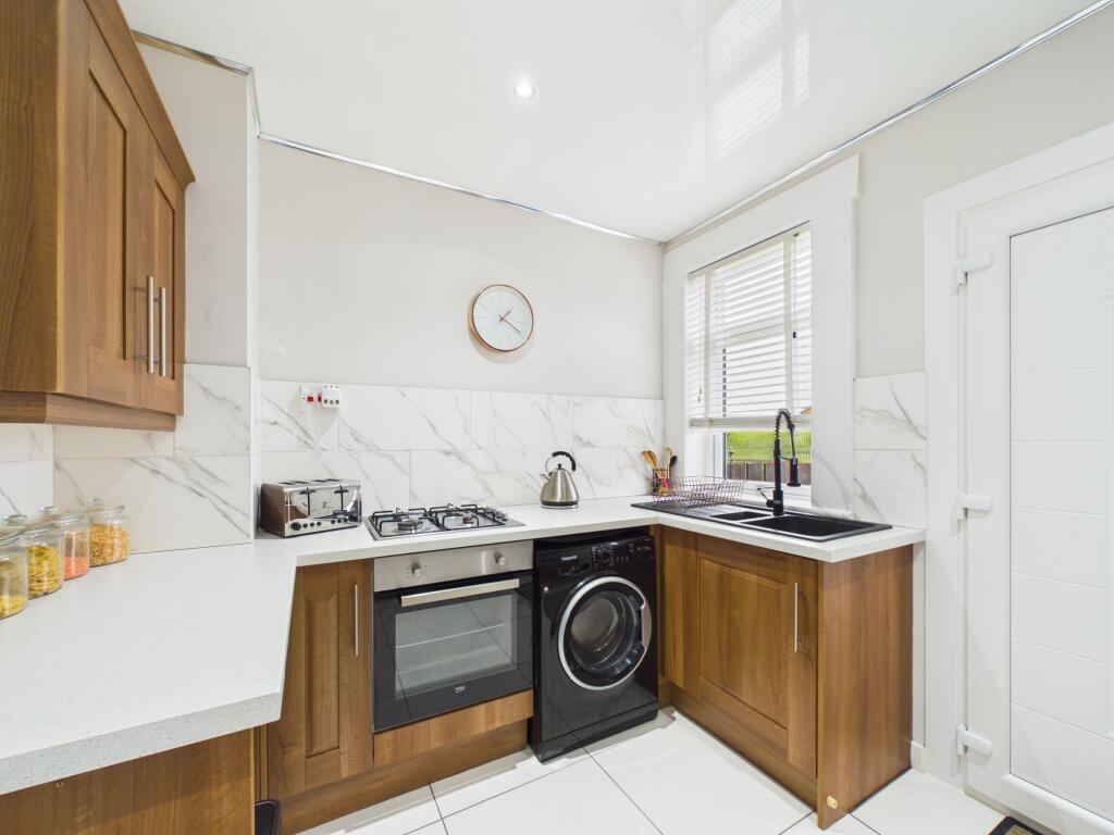 Apartment in Motherwell, South Lanarkshire - More