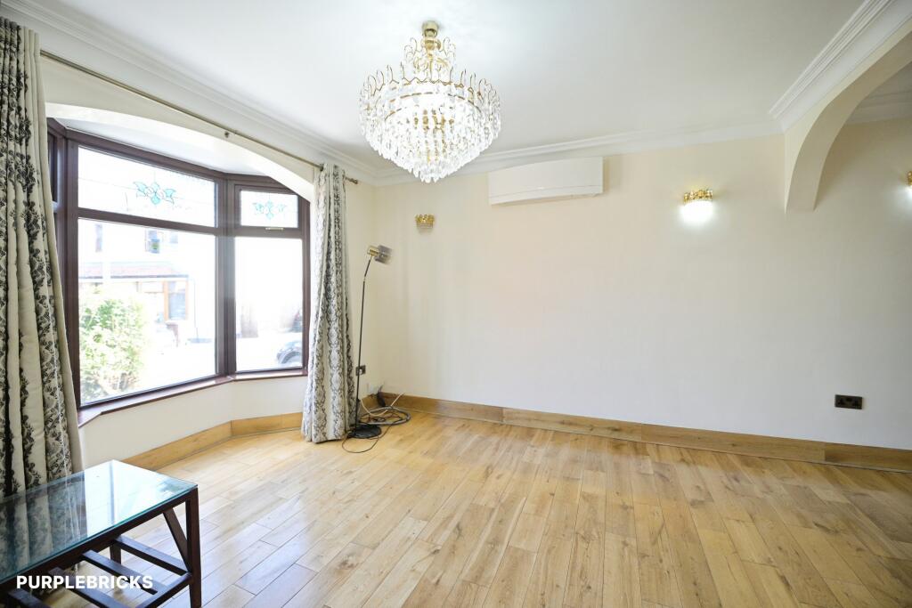 House in London, Thames View - View 5
