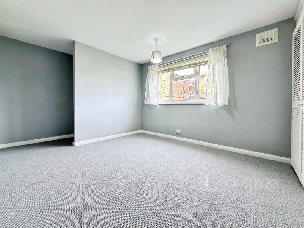 Apartment in Hitchin, Westmill - View 4