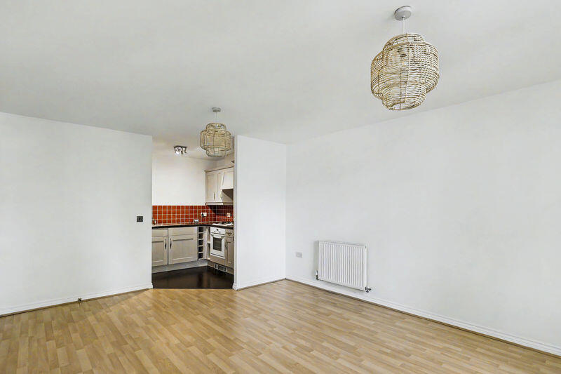 Winchester Close, Waltham Abbey - View 5