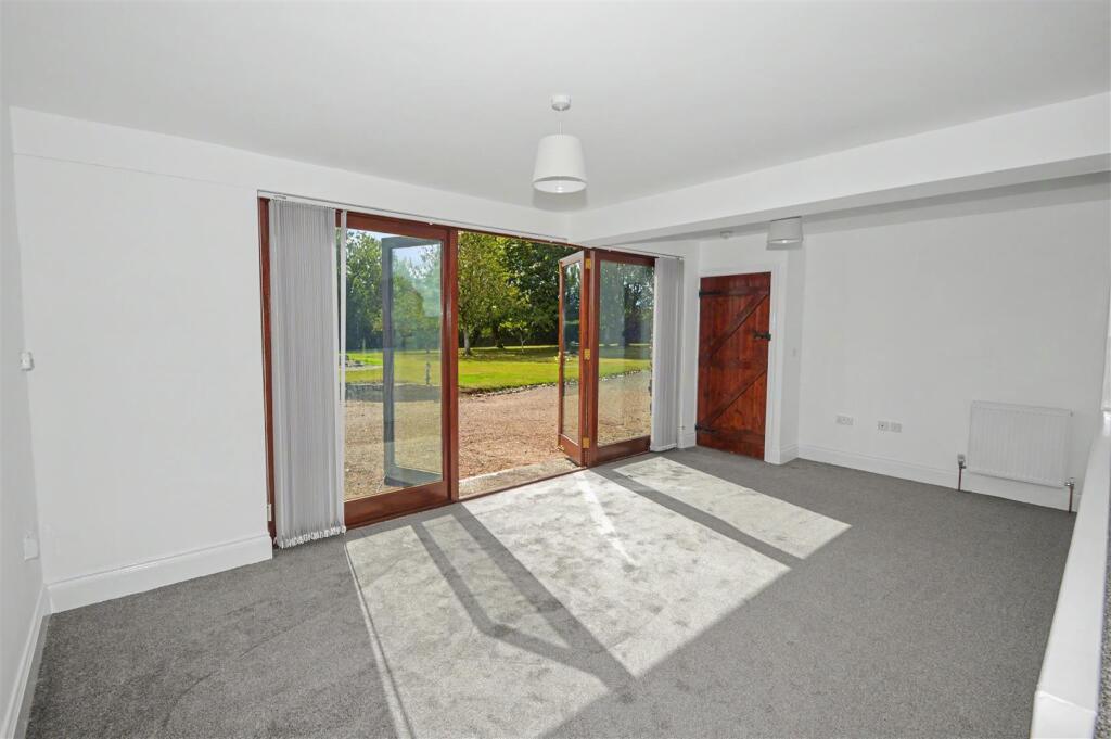 House in Plymouth - View 4