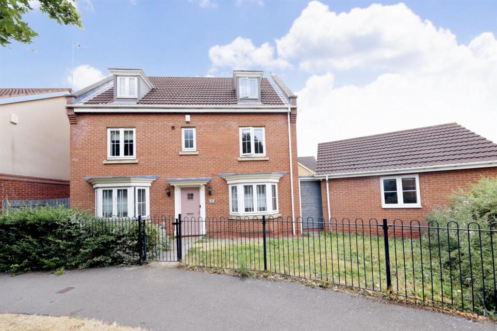 Main image of property: Halecroft Park, Kingswood, Hull