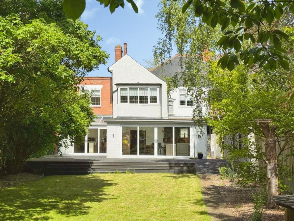 Main image of property: Newland Park, Hull, HU5 2DN