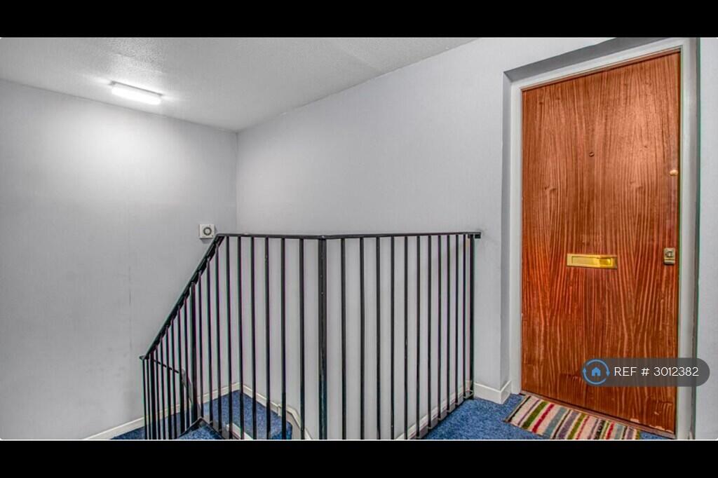 Apartment in Glasgow - View 5