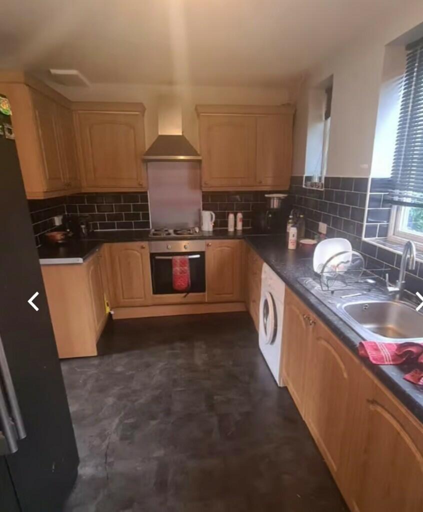 Main image of property: Ash Road, Leeds, West Yorkshire, LS6