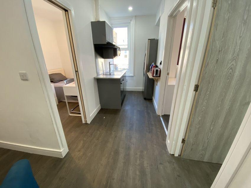 Apartment in Sheffield, Broomfield, Broomhall - View 3