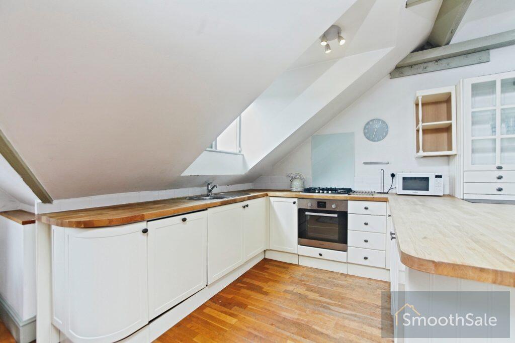 Apartment in London - View 4