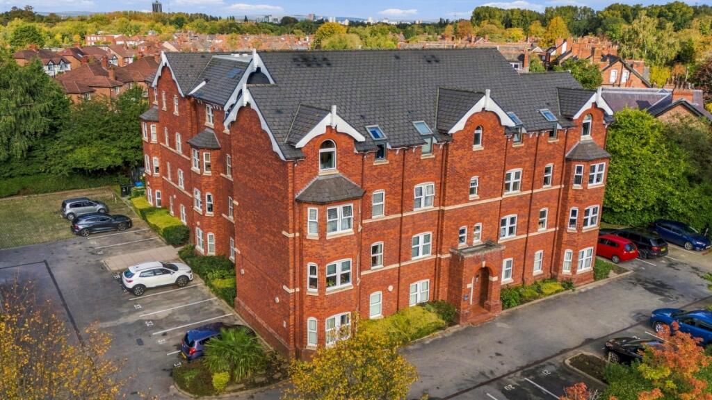 Main image of property: Broad Road, Sale, Greater Manchester, M33