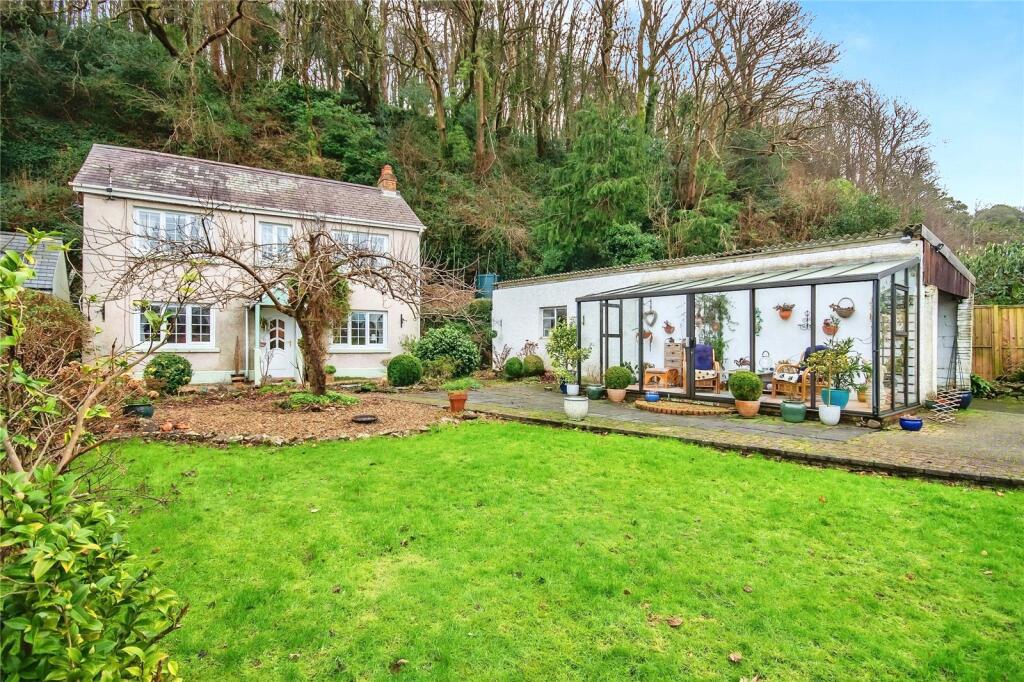 Main image of property: Ferryside, Carmarthen, Carmarthenshire, SA17