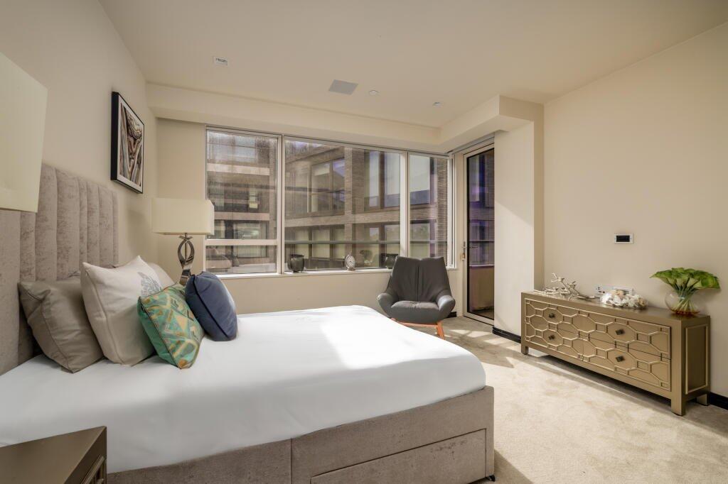 Apartment in London - View 5