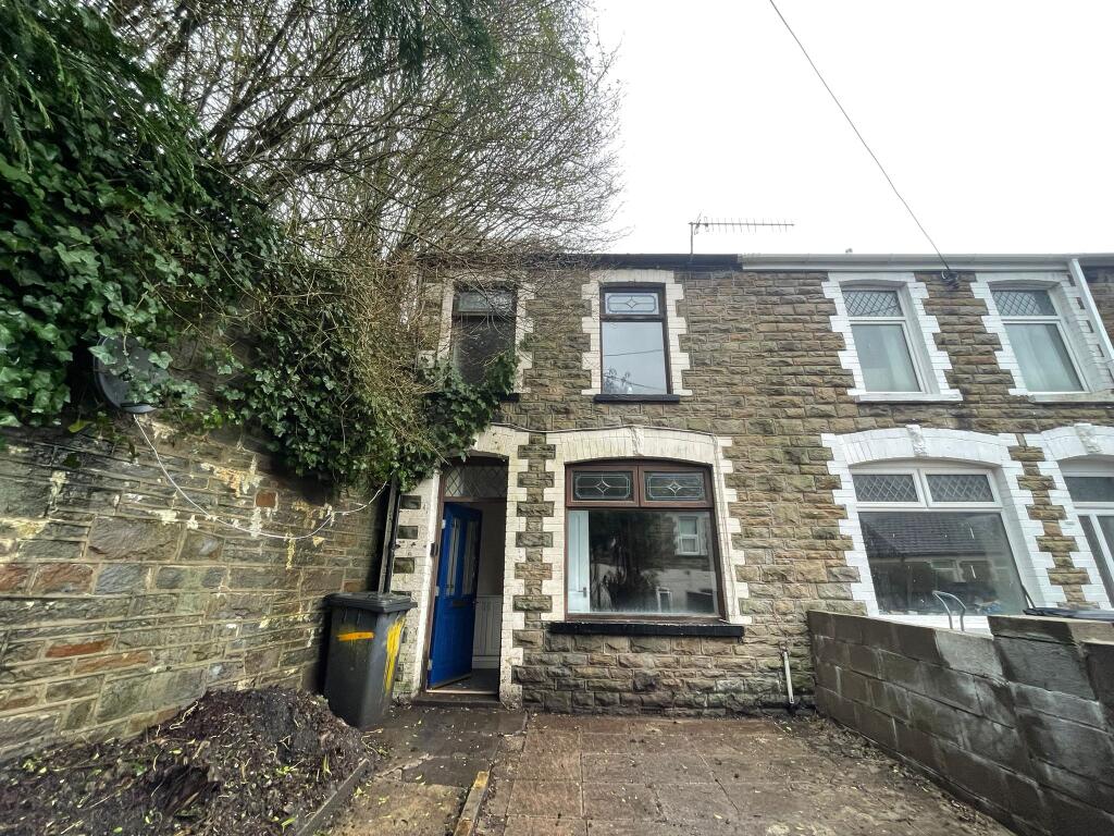 Main image of property: 122, Oak Street, Abertillery, Blaenau Gwent NP13 1TQ