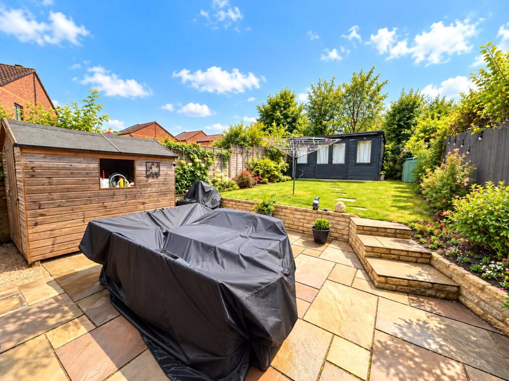 House in Milton Keynes, Crownhill, Shenley Church End - View 2