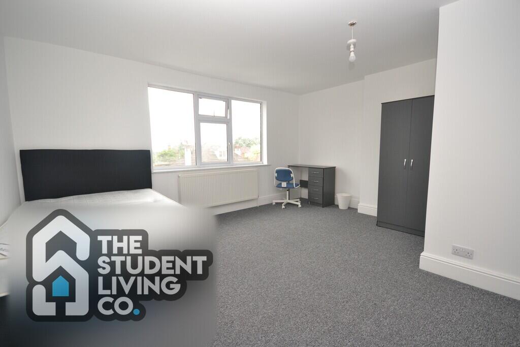 House in Nottingham, Chilwell - More